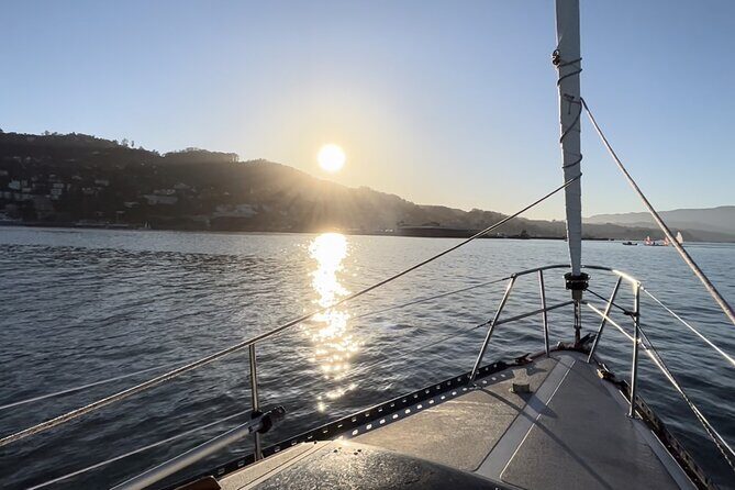 2hr. SUNSET Sailing Experience on San Francisco Bay - Treasure Island: the in-between landmark