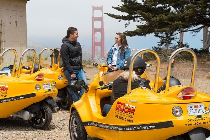 3HR Golden Gate Bridge and Golden Gate Park GoCar Tour - Stop 3: Lombard Street, the crooked drive you actually do
