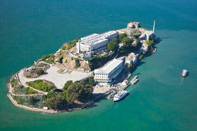 Alcatraz Combo with San Francisco Private Group City Tour - The Golden Gate Bridge area: Fort Point views and smart photo planning