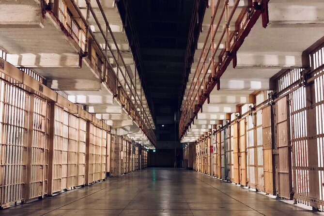 Alcatraz Night Tour and San Francisco Bay Cruise - Weather, Clothing, and Comfort on the Bay