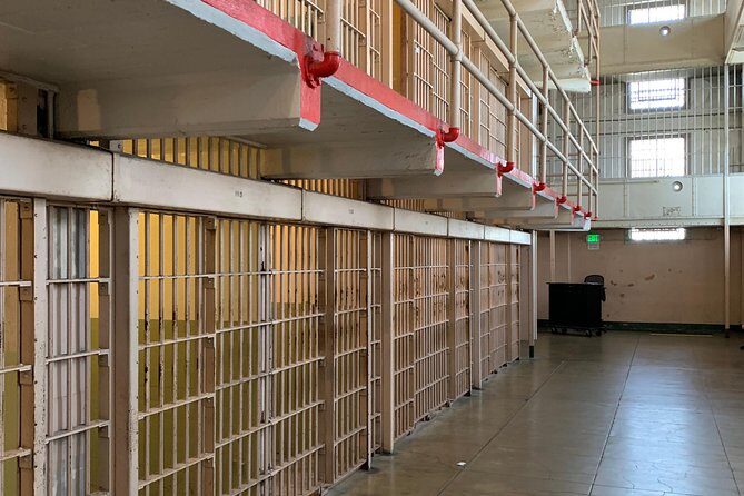 Alcatraz with Muir Woods and Sausalito Tour - The SF narration loop: Union Square to the Wharf to the Presidio