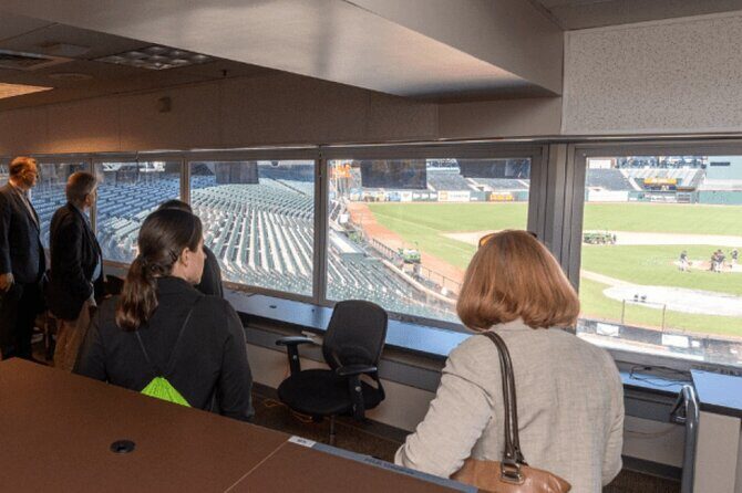 Behind-the-Scenes Ballpark Tour of Oracle Park - Oracle Park Views of San Francisco Bay: The Architecture Is Part of the Game