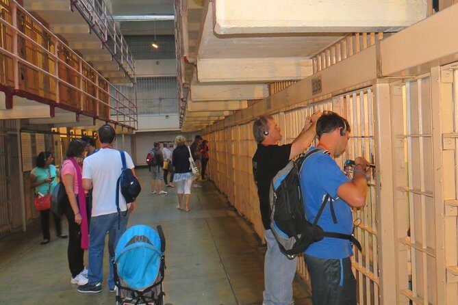 Best Alcatraz Prison Tickets & San Francisco Combo Tour - A half-day SF route that helps you get your bearings fast