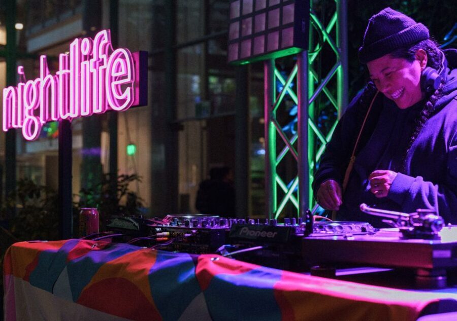 California Academy of Sciences Thursday NightLife Admission - When You Should Go: The 6:00 PM to 10:00 PM Rhythm