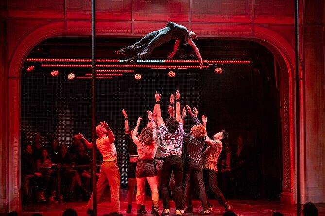 "Dear San Francisco"- An Acrobatic Love Letter from The 7 Fingers - A love letter that explains the city without slowing down