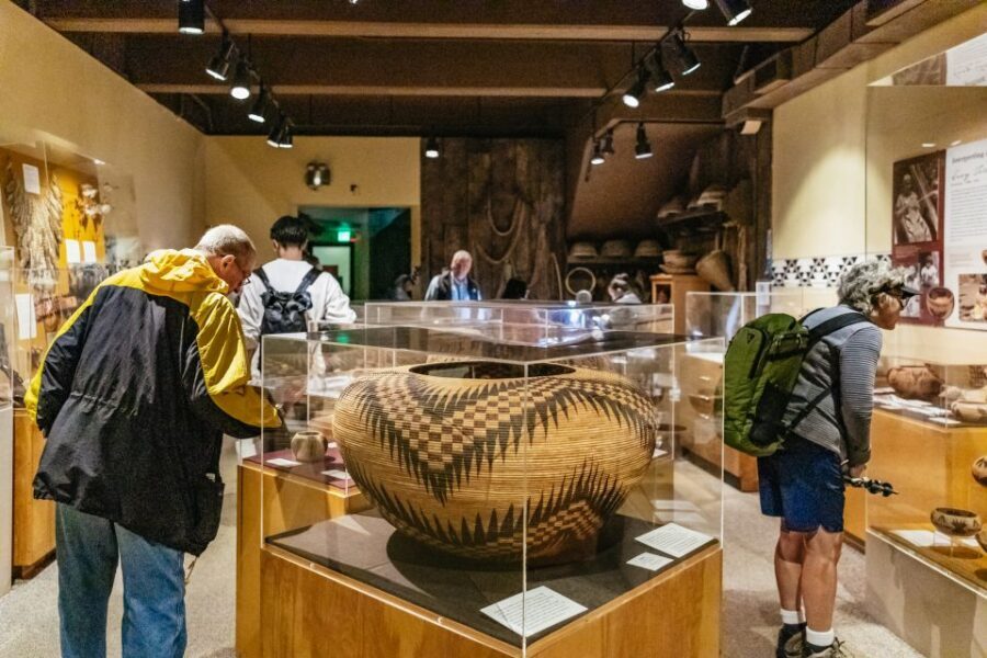 From San Francisco: Yosemite National Park Guided Day Trip - Food and pit stops: plan for meals and expect a snack economy