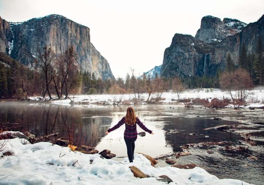 From San Jose:Enchanted Full Day Yosemite National Park Tour - First Yosemite hits: guided sightseeing and photo stops in the park