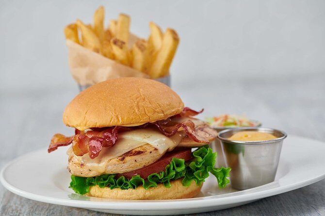 Hard Rock Cafe San Francisco - Music memorabilia and the vibe: families and couples both fit