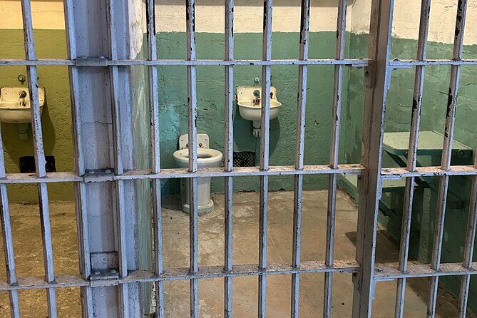Inside Alcatraz Ticket with a San Francisco E-Bike Rental - E-Bike Rental Reality: How You Avoid Traffic and Still See a Lot