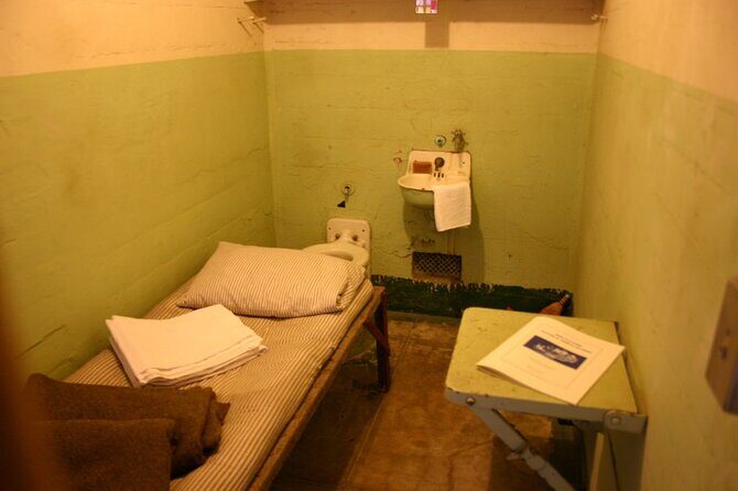 Official Alcatraz Tour Ticket with Ferry Rides From Pier 33 - Ten Minutes on the Water: The Ferry Ride That Sets the Mood