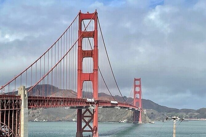 Private 2-Hour Alcatraz App Guided Tour - Pier 33 to the Island: The two-part flow that sets the tone