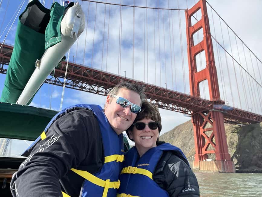 SAN FRANCISCO: (2hr) Interactive Sailing Experience - What to bring for a comfortable, camera-friendly sail