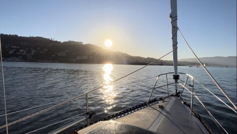 SAN FRANCISCO: (2hr) SUNSET Sailing Experience on SF Bay - The Golden Gate Bridge Stretch: Where the View Turns Into a Moment