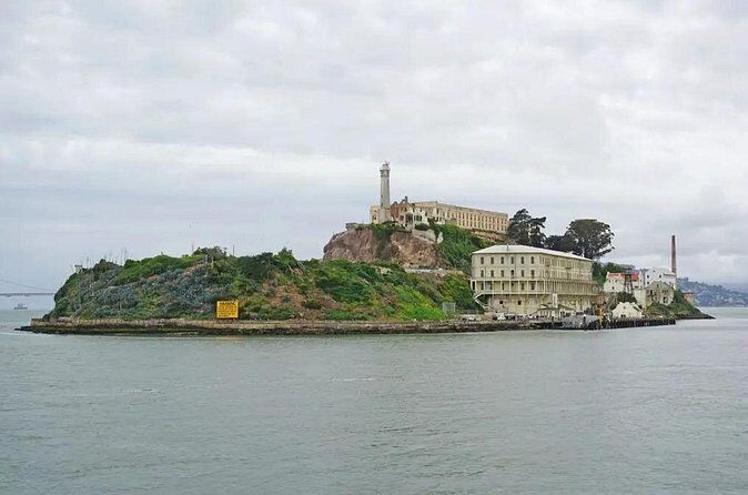 San Francisco Alcatraz App Guided Tour with Cruise and Jail House - Audio Guides and the App: What to Rely On