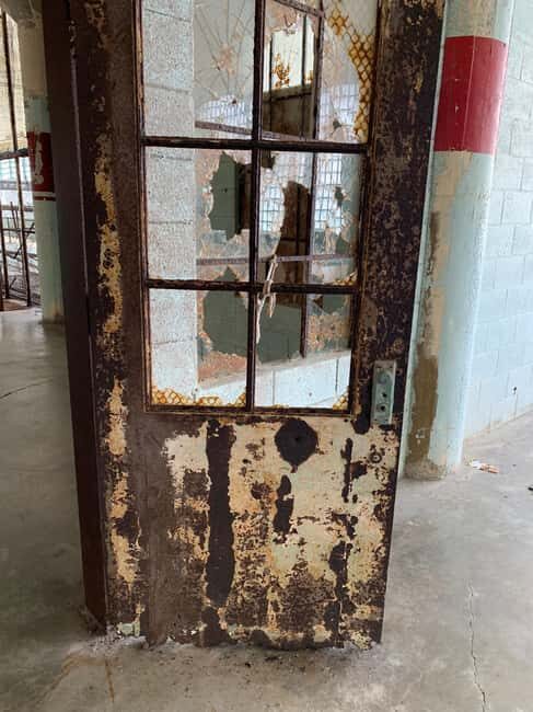 San Francisco: Alcatraz, Ferry & Audio Tour w/ Night Option - Companion audio guide: Indigenous voices, escape stories, and reflections