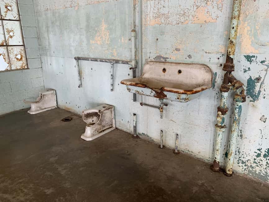 San Francisco: Alcatraz, Ferry & Audio Tour w/ Night Option - What the night option changes: ranger introductions and access after hours