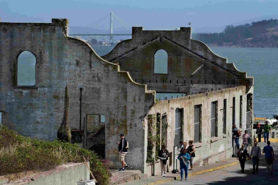 San Francisco: Alcatraz Island & Guided Muir Woods Tour - Return Ferry Timing: Freedom After You Finish