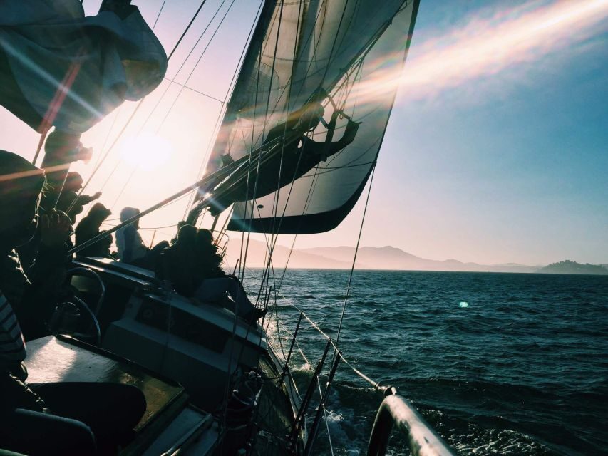 San Francisco: Bay Sailing Tour with Drinks - Pier 39 Dock F: the simplest way to meet your sailboat