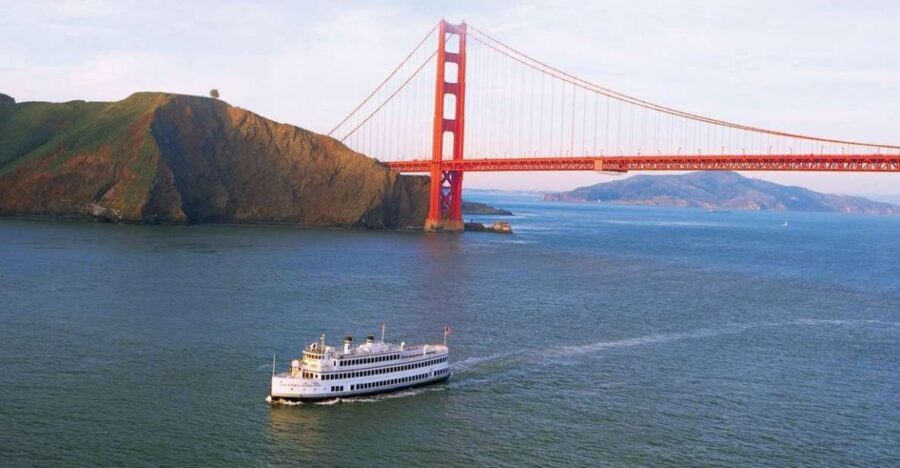 San Francisco: Christmas Day Buffet Brunch or Dinner Cruise - The Bay views you came for: Golden Gate, Bay Bridge, Alcatraz