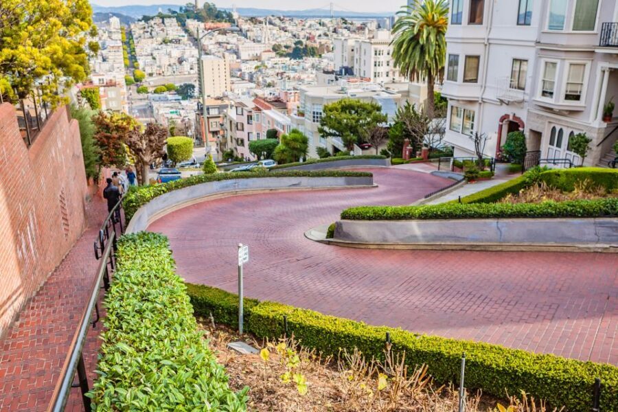 San Francisco: City Sightseeing Tour on Hippie Bus - Guide Stories, Music, and the Restricted-Street Advantage
