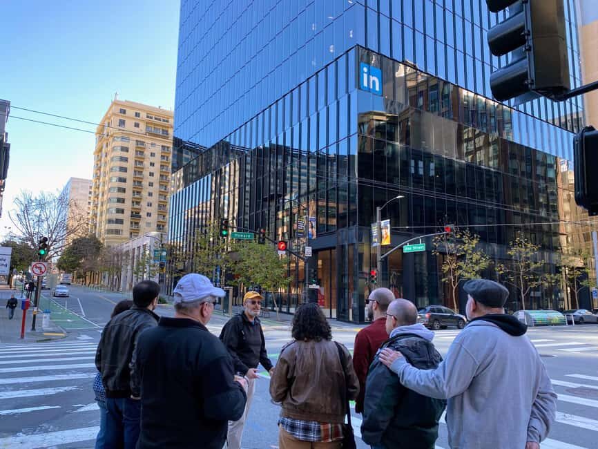 San Francisco: Downtown Architecture & Public Art Tour - Finishing at SFMOMA: modern art right where you land