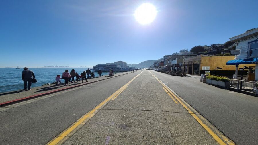 San Francisco: Full-Day City Tour w/ Muir Woods & Sausalito - Golden Gate Bridge: the quick stop that sets the tone