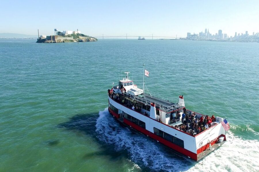 San Francisco: Golden Gate Bay Cruise (1-hour) - Passing North Beach, Aquatic Park, and Hyde Street Pier