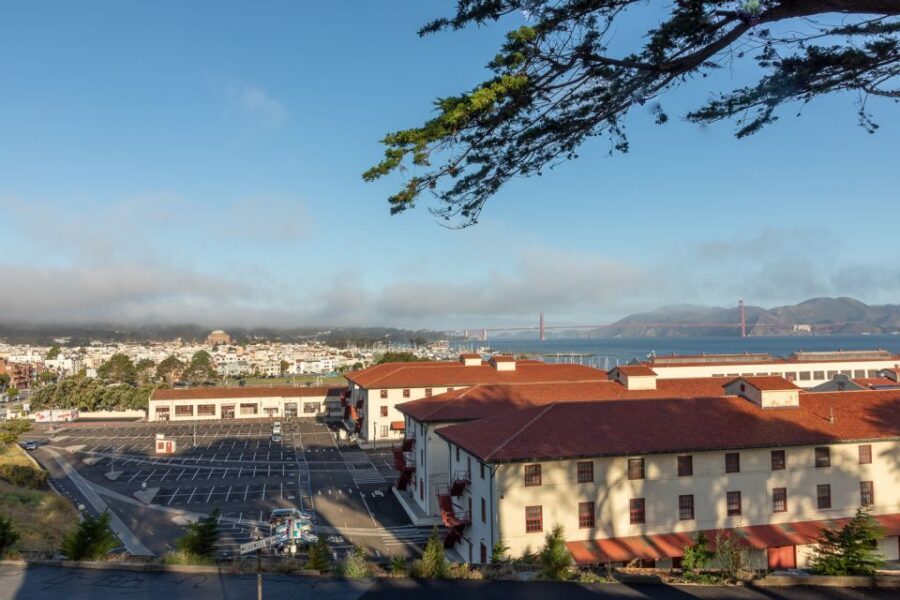 San Francisco: Golden Gate Bridge and Sausalito Cycling Tour - Palace of Fine Arts and Crissy Field: the photo stops are worth it