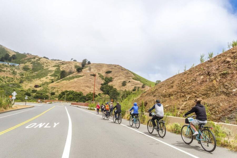 San Francisco: Golden Gate Bridge and Sausalito Cycling Tour - Fort Point and the Golden Gate crossing: engineering meets the elements
