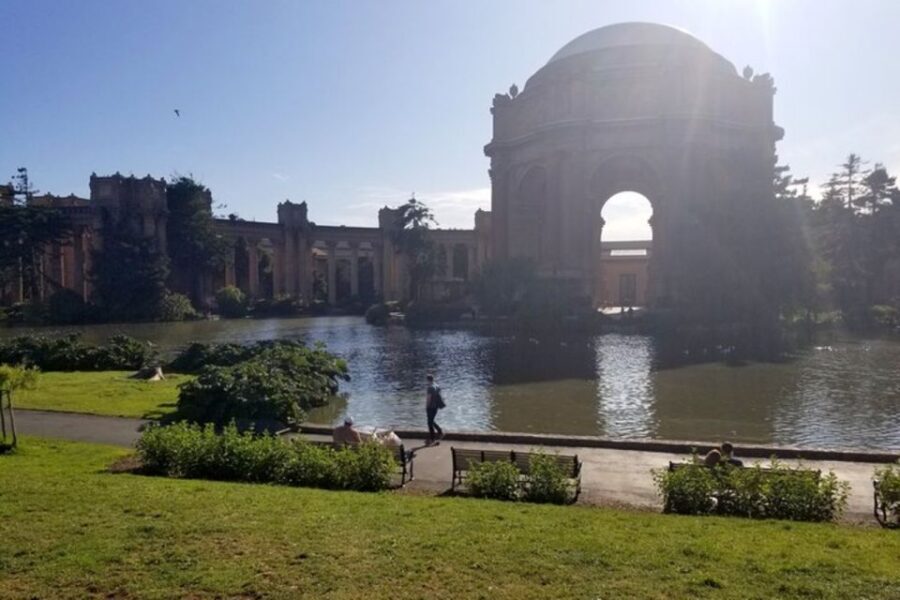 San Francisco: Guided Half-Day Group City Tour - Famous landmarks you see from the van window (and why that still helps)