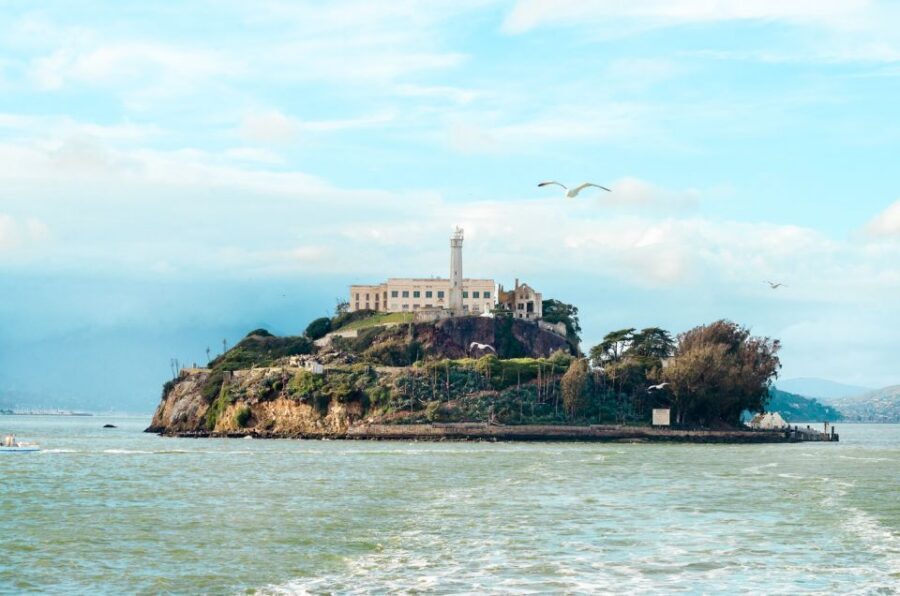 San Francisco: Hop-On Hop-Off Bus with Ferry & Alcatraz Tour - Financial District and Ferry Building: the bay-meets-city moment