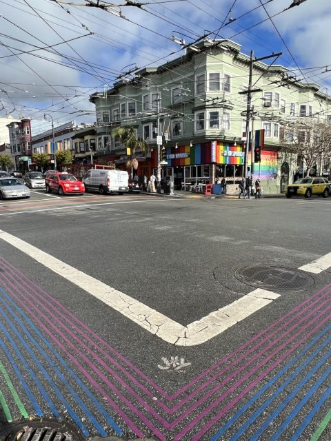 San Francisco : Mission and Castro districts tour in French - Two Neighborhoods, Two Meanings: Castro Meets the Mission