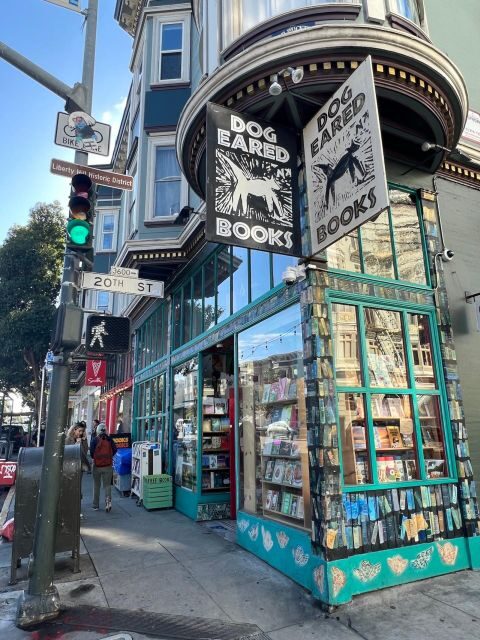 San Francisco : Mission and Castro districts tour in French - Castro Highlights: Rainbow Flag, Harvey Milk Plaza, and the Castro Theatre