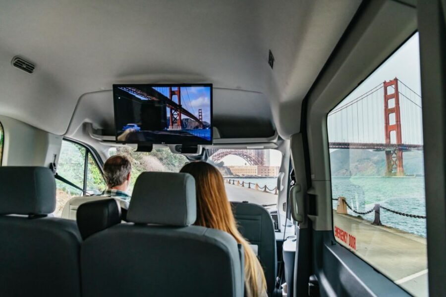 San Francisco: Movie Filming Locations Bus Tour - Actor-guides: where performance meets street-level facts
