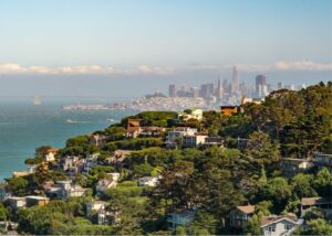 San Francisco: Muir Woods and Sausalito Half-Day Trip - Meeting at Hilton Union Square and the first Golden Gate Bridge stop