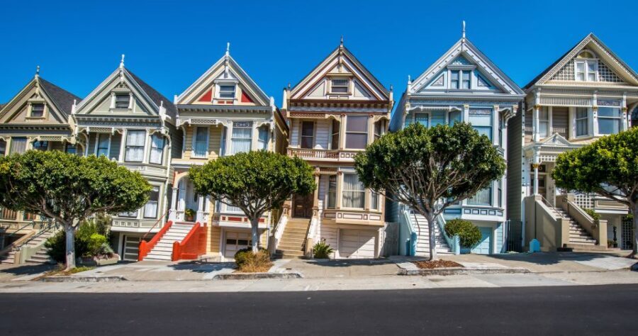 San Francisco: Muir Woods, San Francisco and Sausalito Tour - Guide stories and restaurant recommendations you can use