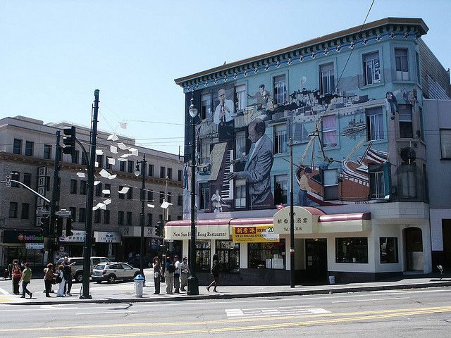San Francisco: North Beach and Little Italy Food Tour - Meeting at Columbus Avenue and Green Street: the start that matters