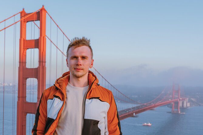 San Francisco: Professional photoshoot at Golden Gate Bridge - Meeting at the Golden Gate Bridge Welcome Center: Set Up and Start Fast