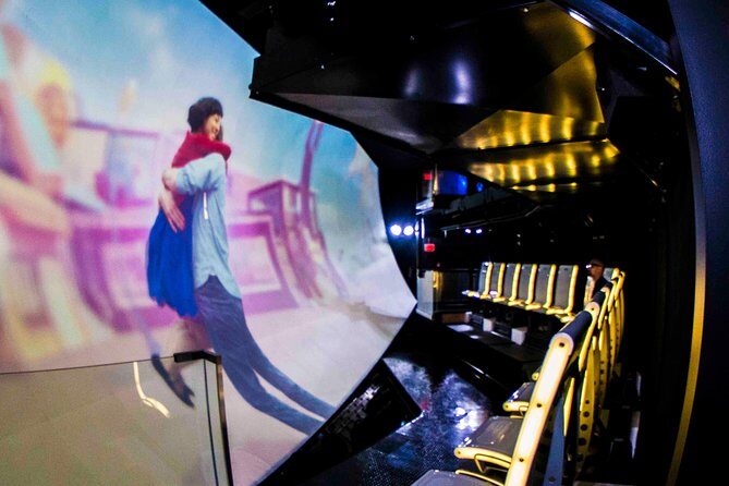 San Francisco: The Flyer – Flying Theater at PIER 39 - Your two route options: San Francisco or cross-country views