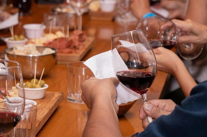 San Francisco Wine Tour with a Local Expert: 6 Tastings 100% Personalized - The food pairings: bread, cheese, charcuterie, and seafood